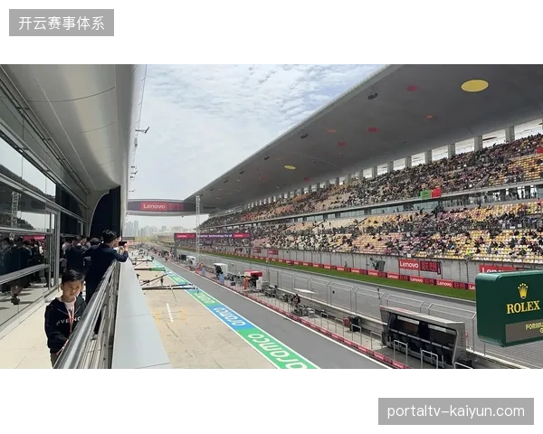 上海F1国际赛车场多端同步传输系统纠偏了传统直播的信号滞后弊端